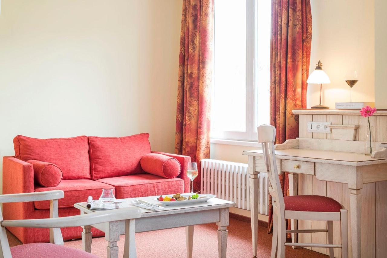 Hotel Restaurant Le Bristol Niederbronn-les-Bains Bagian luar foto