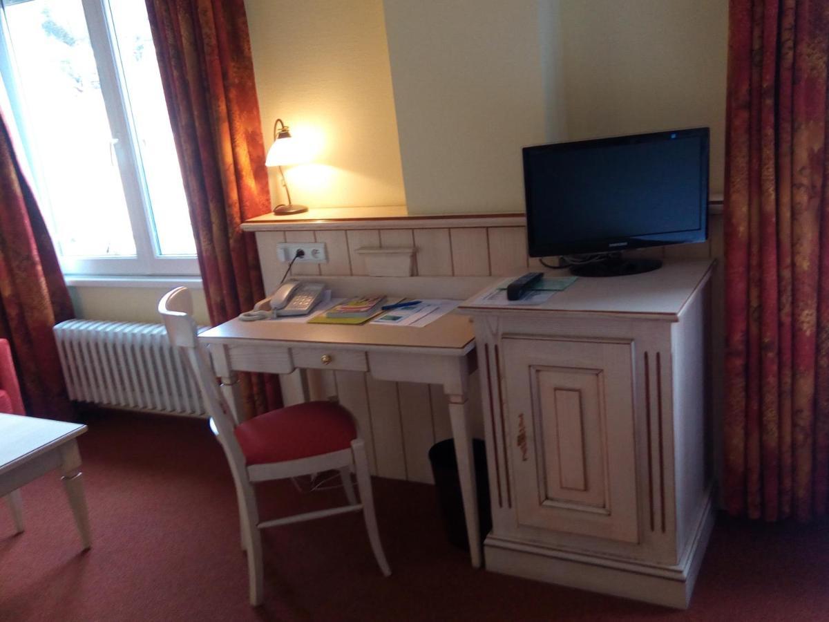 Hotel Restaurant Le Bristol Niederbronn-les-Bains Bagian luar foto